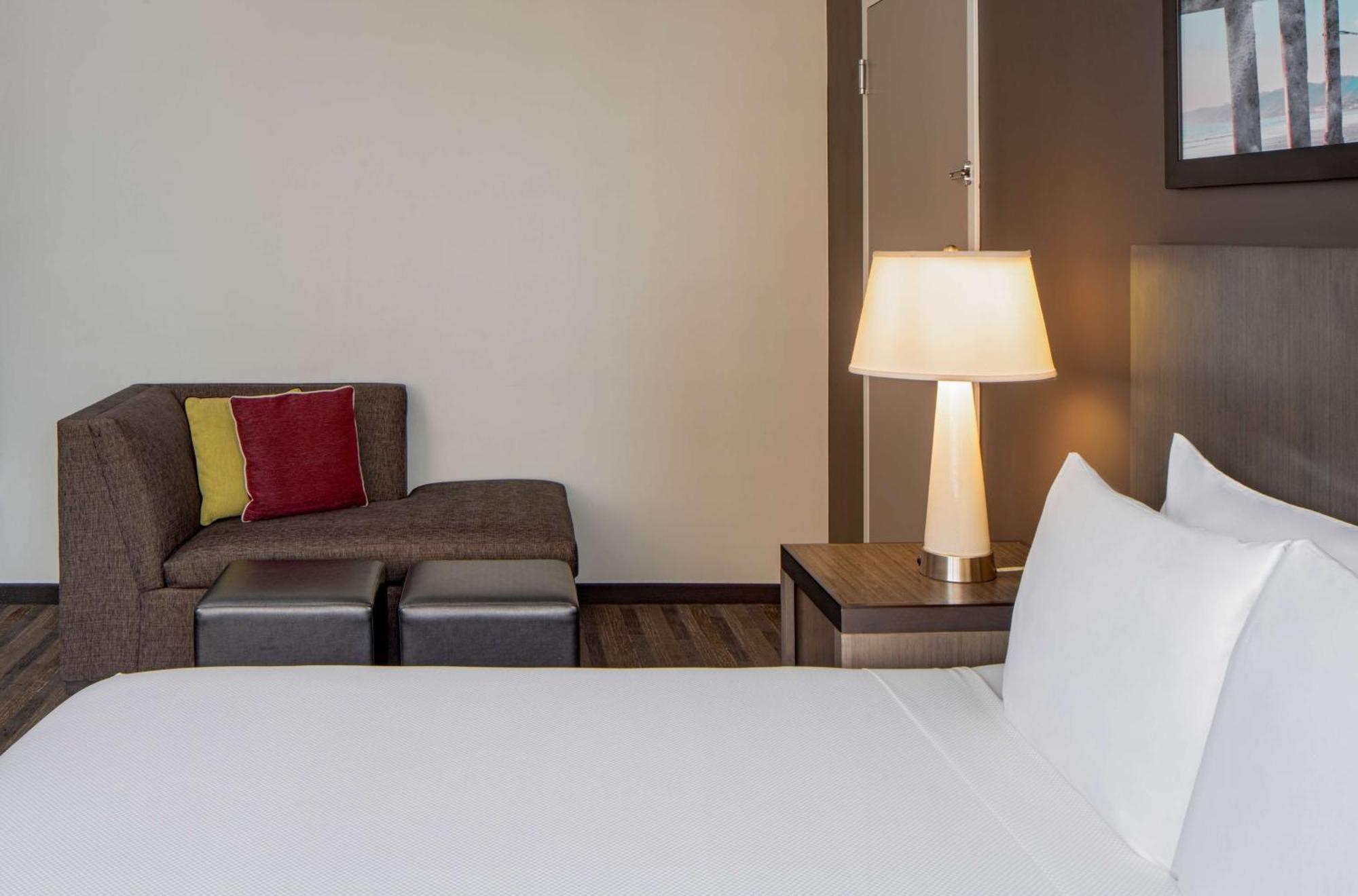 Hyatt House New Orleans Downtown Hotel Екстериор снимка